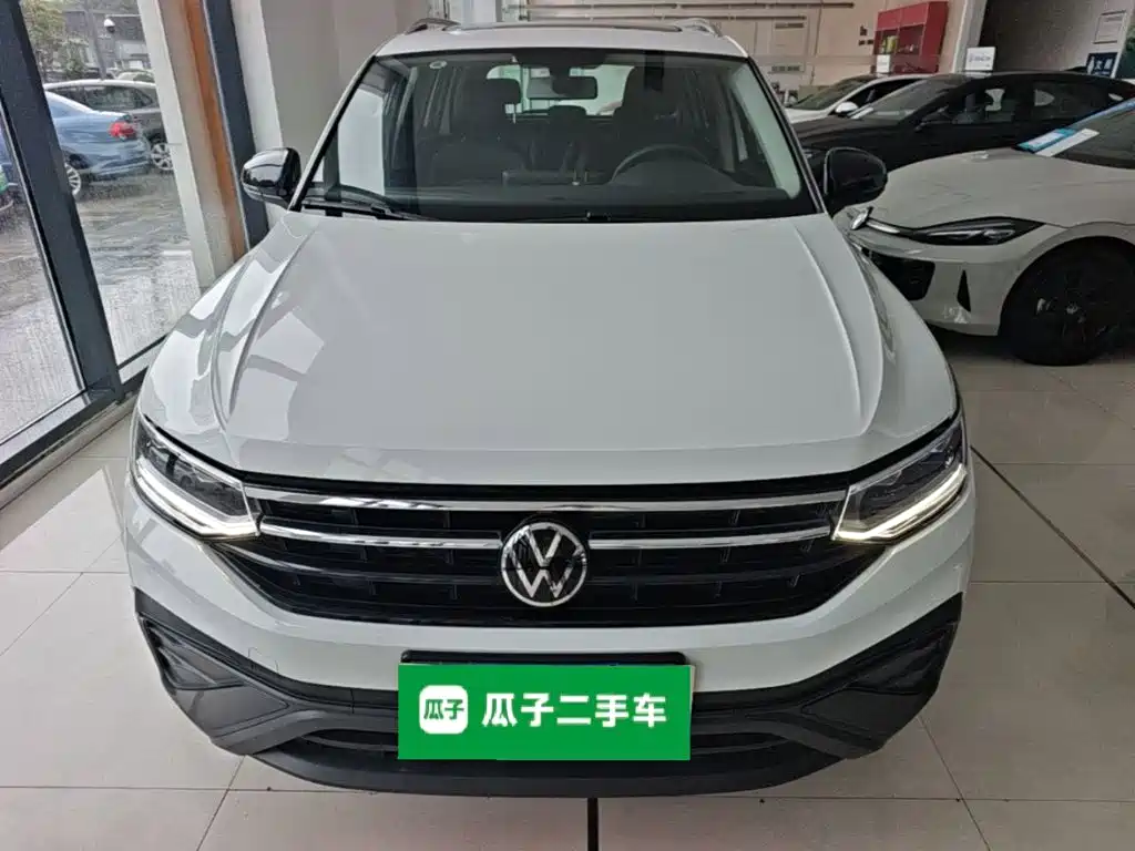 Volkswagen Tiguan L — миниатюра 3