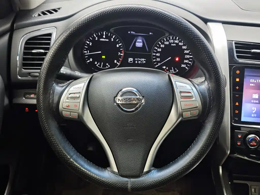 NISSAN TEANA