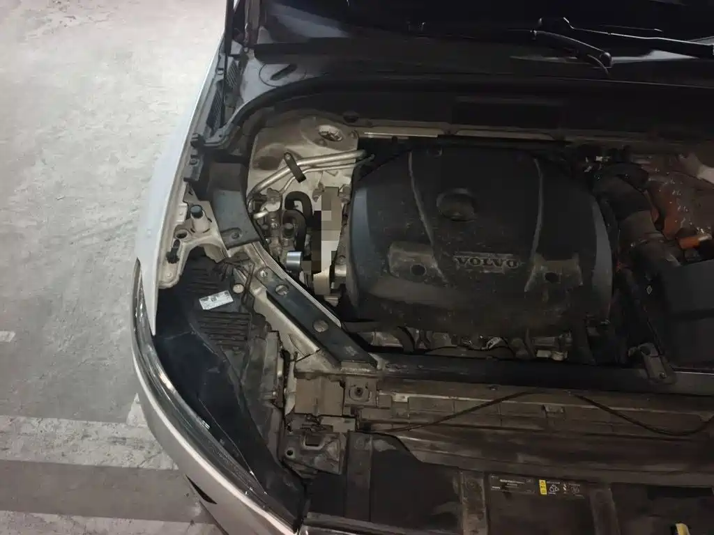 Volvo XC60 PHEV — миниатюра 21