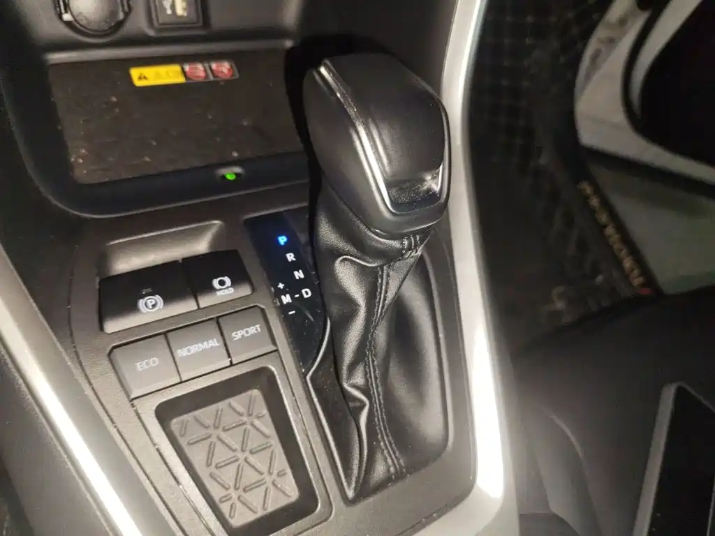 Toyota RAV4 — миниатюра 15