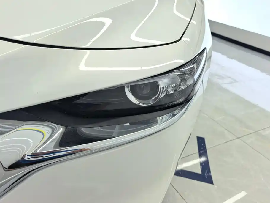 Mazda 3 Axela — миниатюра 5