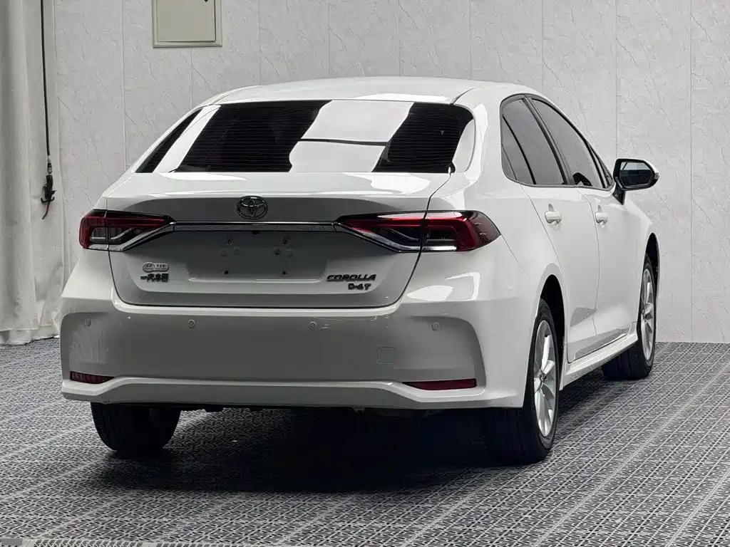 Toyota Corolla 2022 — фото 9