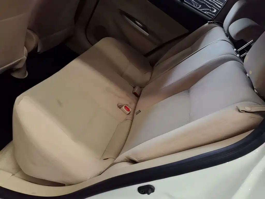 Toyota Yaris L — миниатюра 17