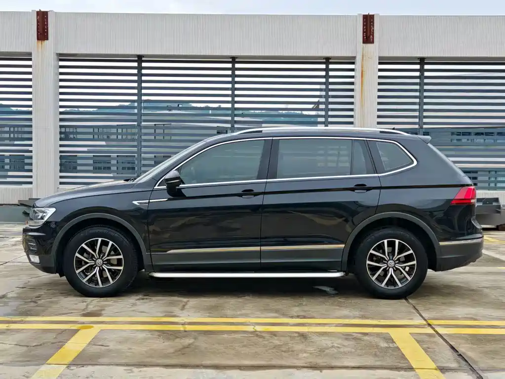 Volkswagen Tiguan L — миниатюра 7