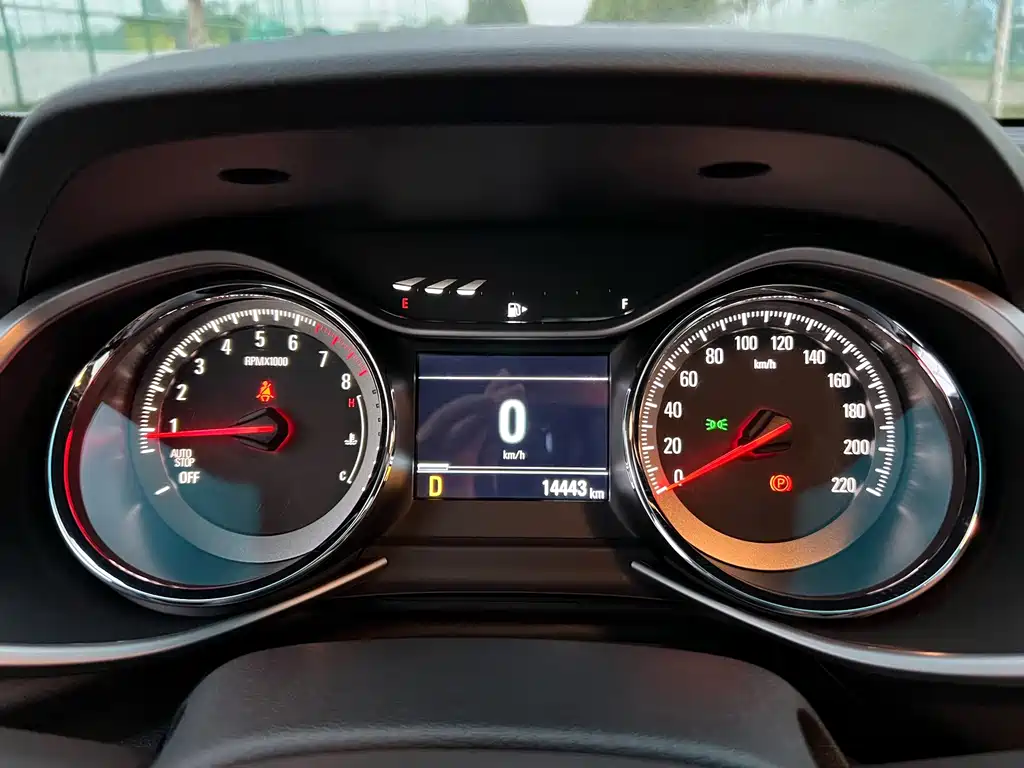 Chevrolet Volando — миниатюра 19