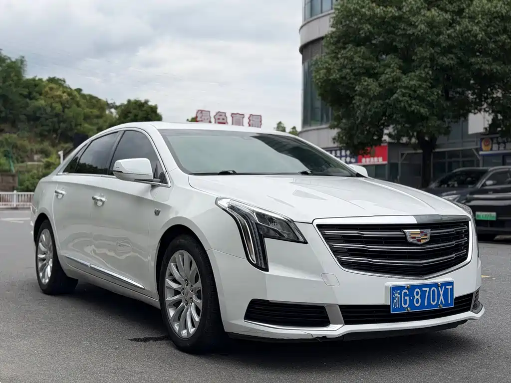 Cadillac XTS 2018 28T