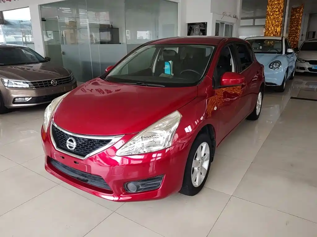 Nissan Tiida — миниатюра 2
