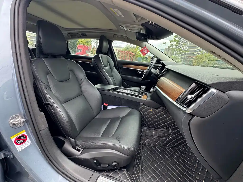Volvo S90 — миниатюра 13