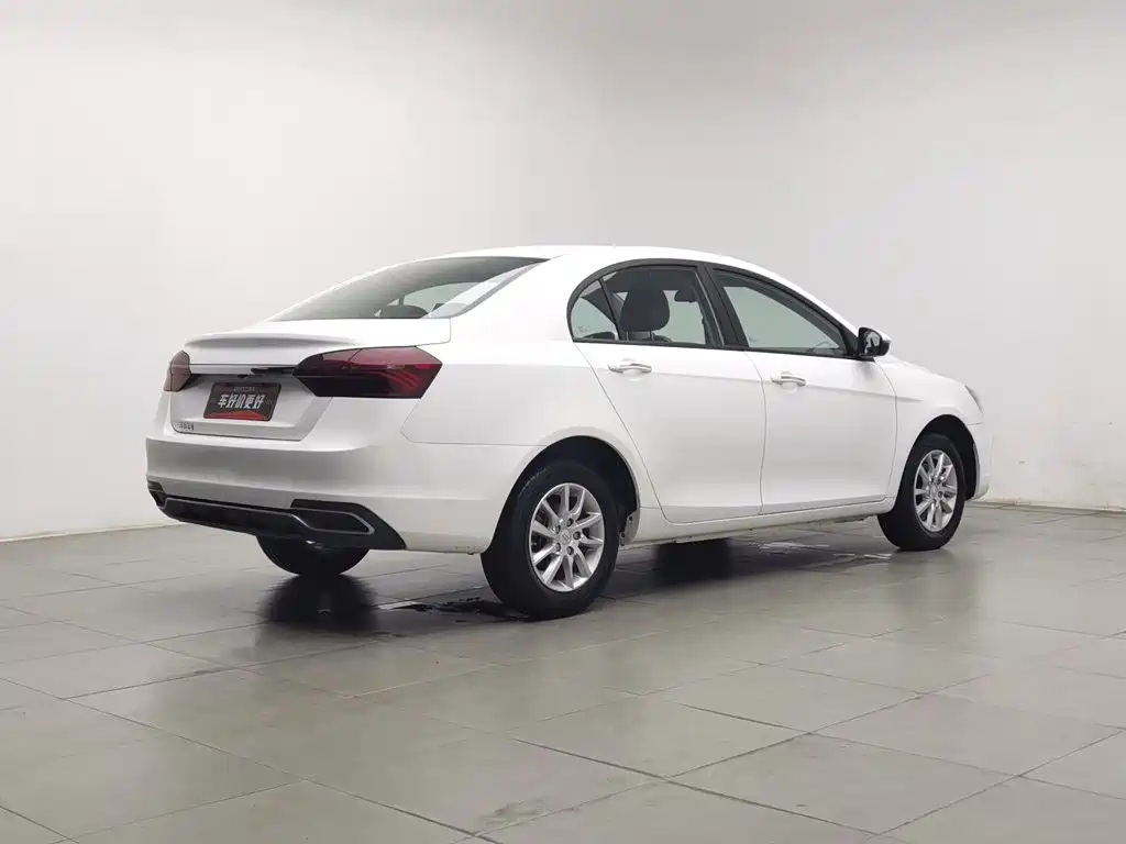 Geely Emgrand — миниатюра 2