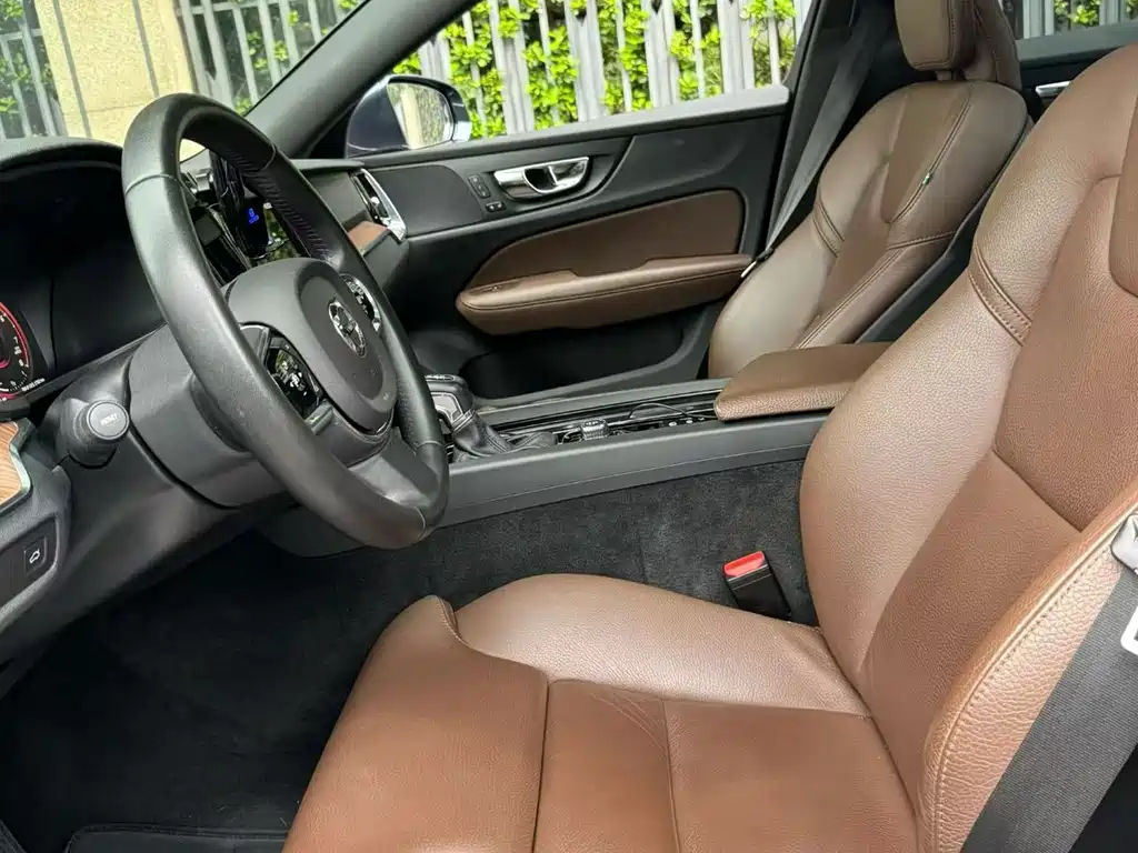 Volvo S60 2021 T4 Luxury