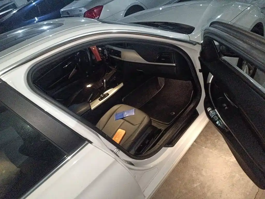 BMW 3 Series — миниатюра 18