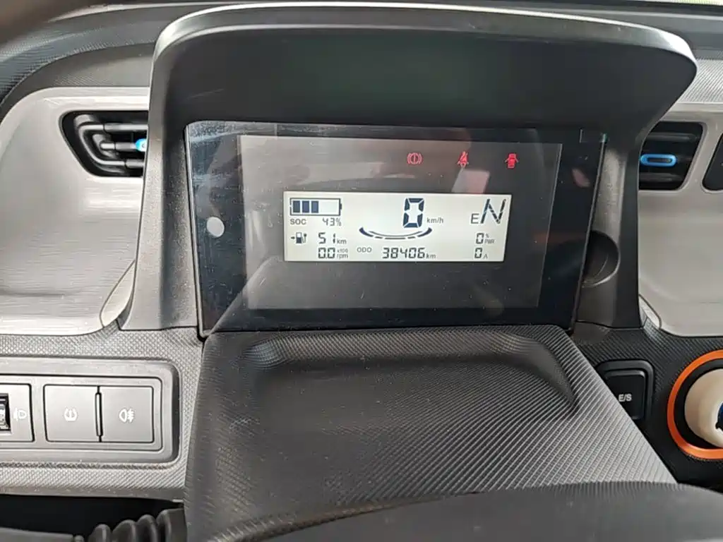 Wuling MINIEV — миниатюра 12