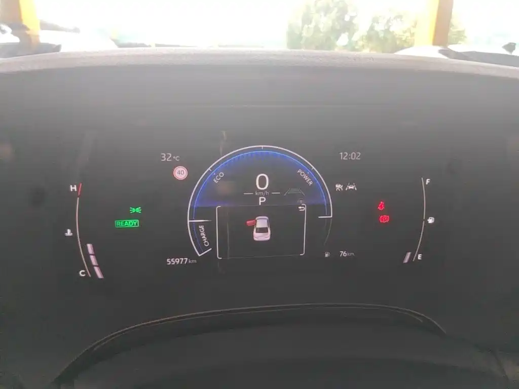 Toyota Camry — миниатюра 12