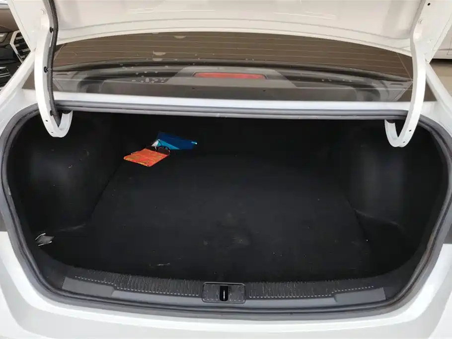 Roewe i5 2021 1.5L CVT