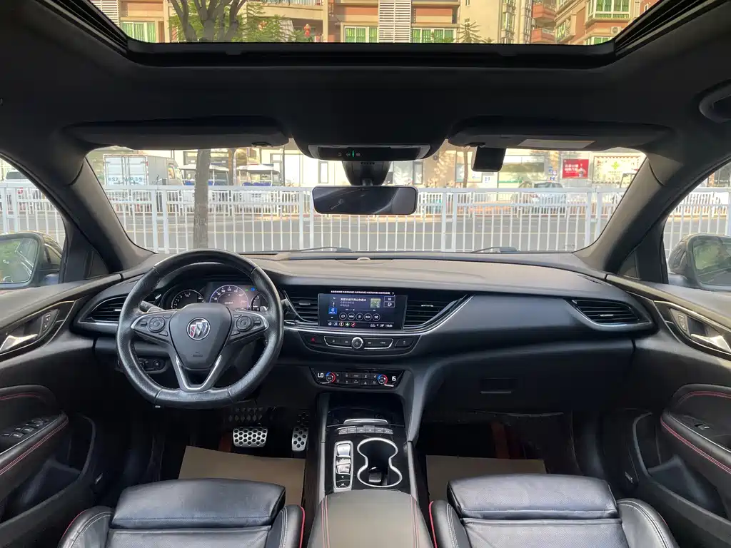 Buick Regal — миниатюра 12