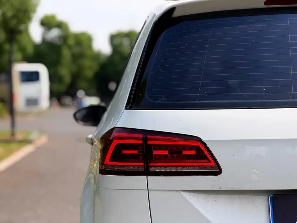 Volkswagen Golf Sportsvan — миниатюра 15