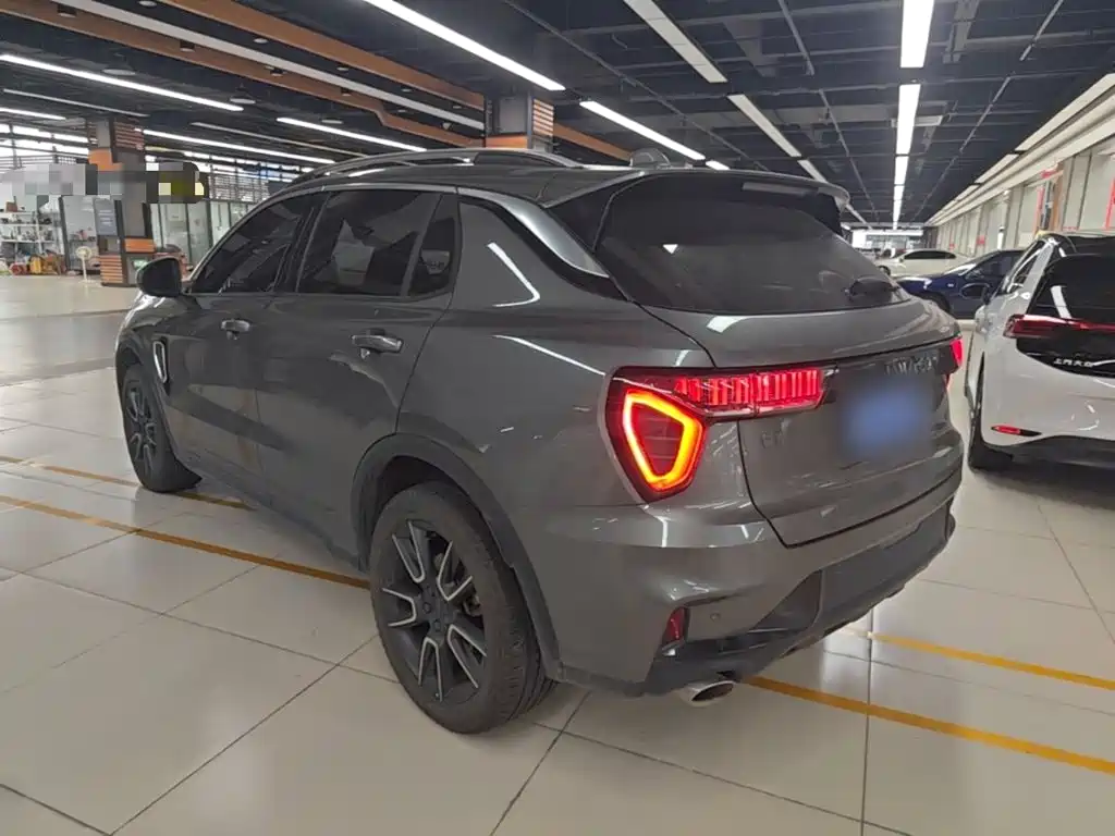 Lynk & Co 01 — миниатюра 5
