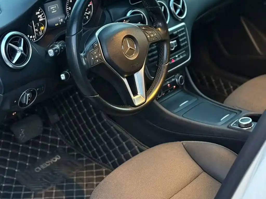 Mercedes-Benz A-Class (Import) — миниатюра 4