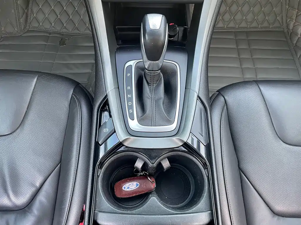 Ford Mondeo — миниатюра 16