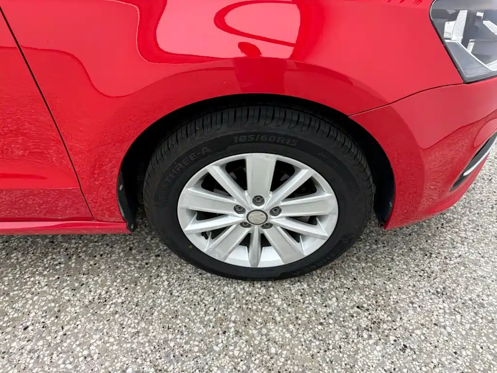 Volkswagen Polo — миниатюра 14