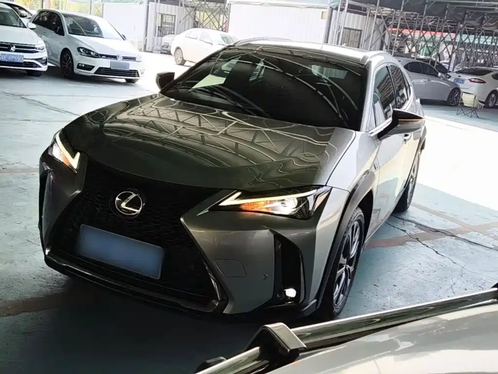 Lexus UX
