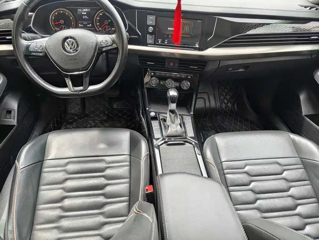 Volkswagen Passat 2019 330TSI Elite VI