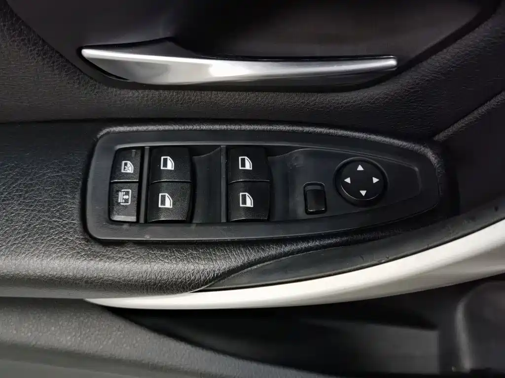 BMW 3 Series — миниатюра 9