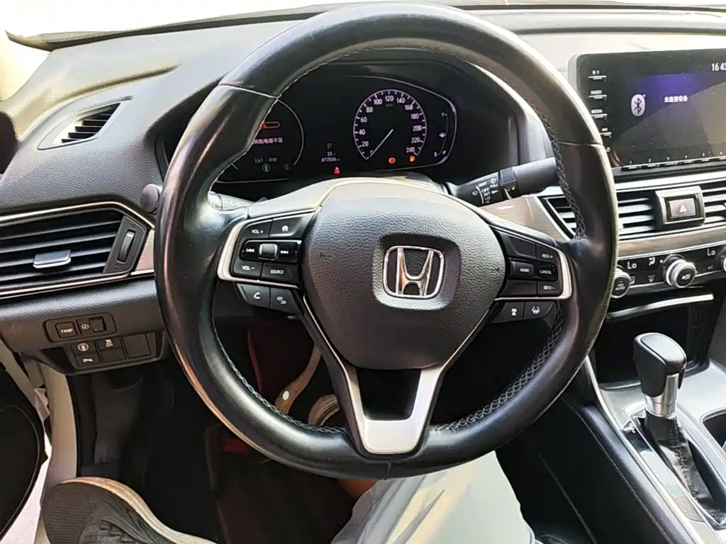 Honda Accord — миниатюра 11
