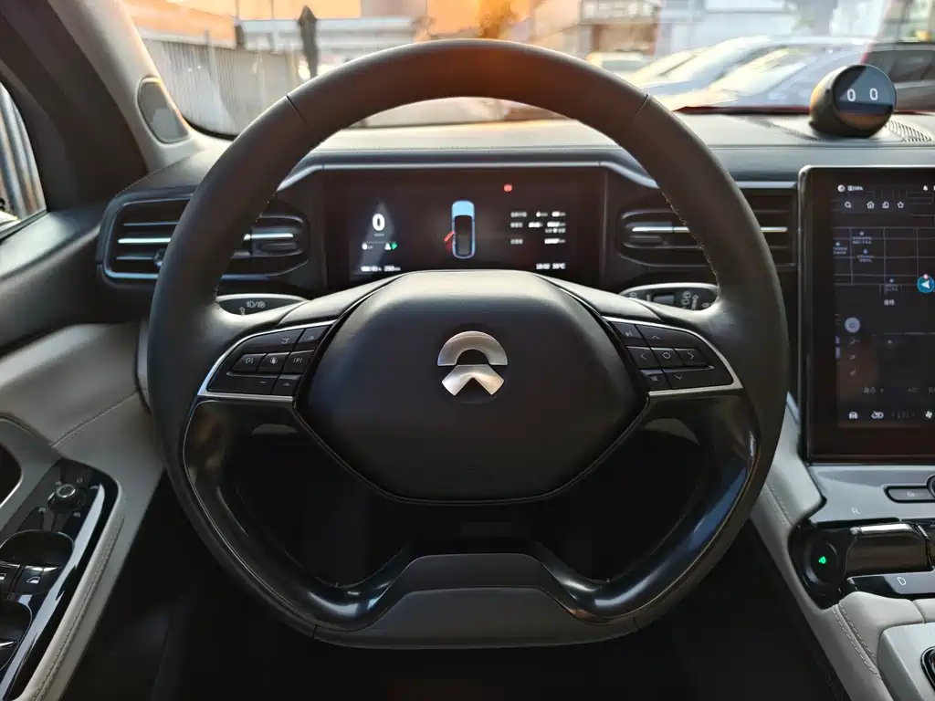 NIO NIO ES8