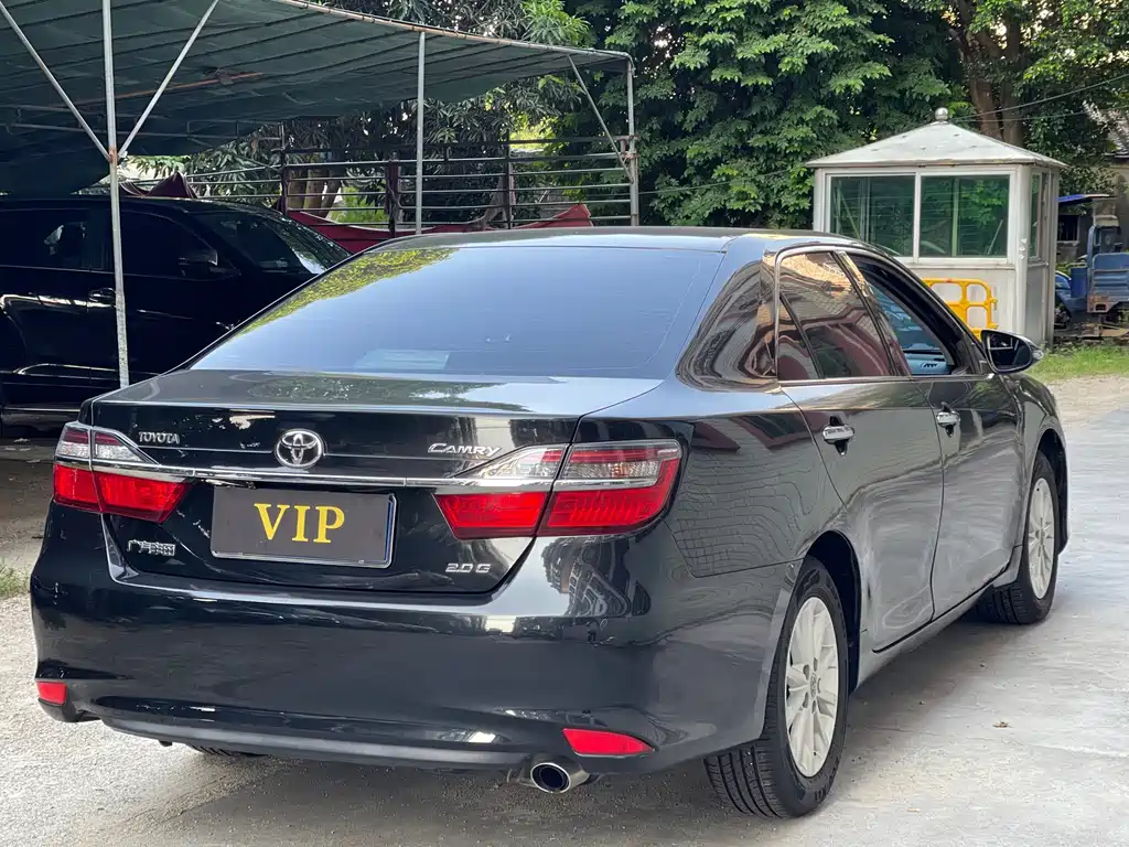 Toyota Camry — миниатюра 7