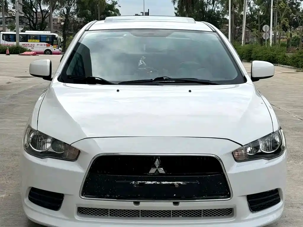 Mitsubishi Lancer EX — миниатюра 2