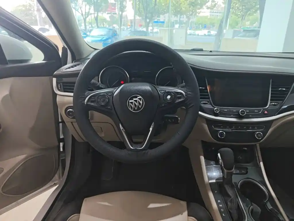Buick Verano — миниатюра 11