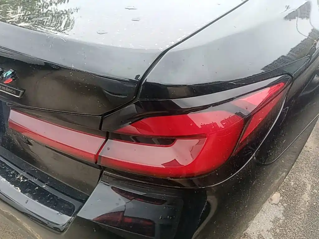BMW 5 Series — миниатюра 8