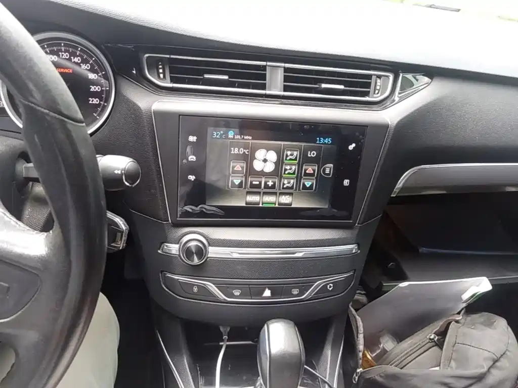Peugeot 408 — миниатюра 13