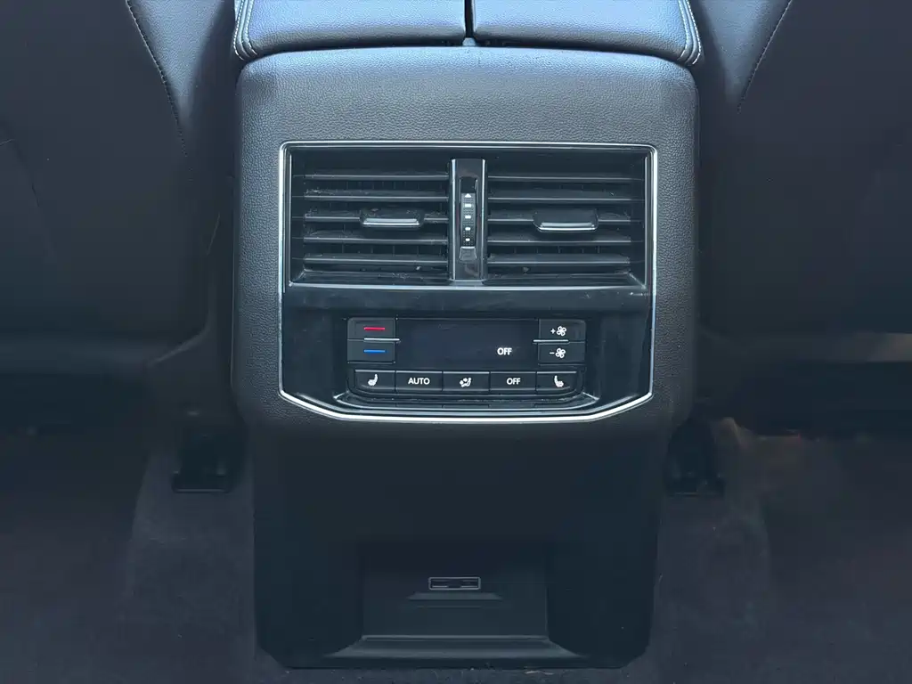Volkswagen Teramont — миниатюра 9