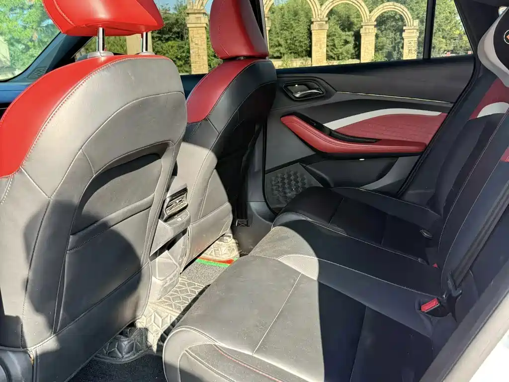 MG MG5 — миниатюра 6