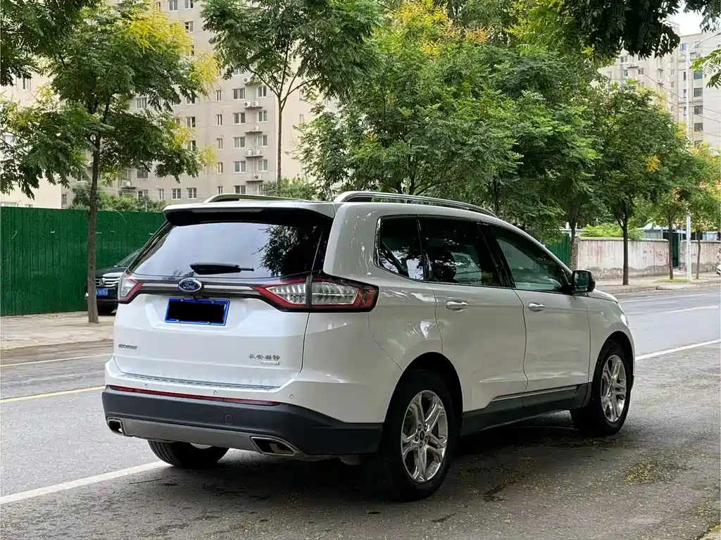 Ford Edge — миниатюра 4