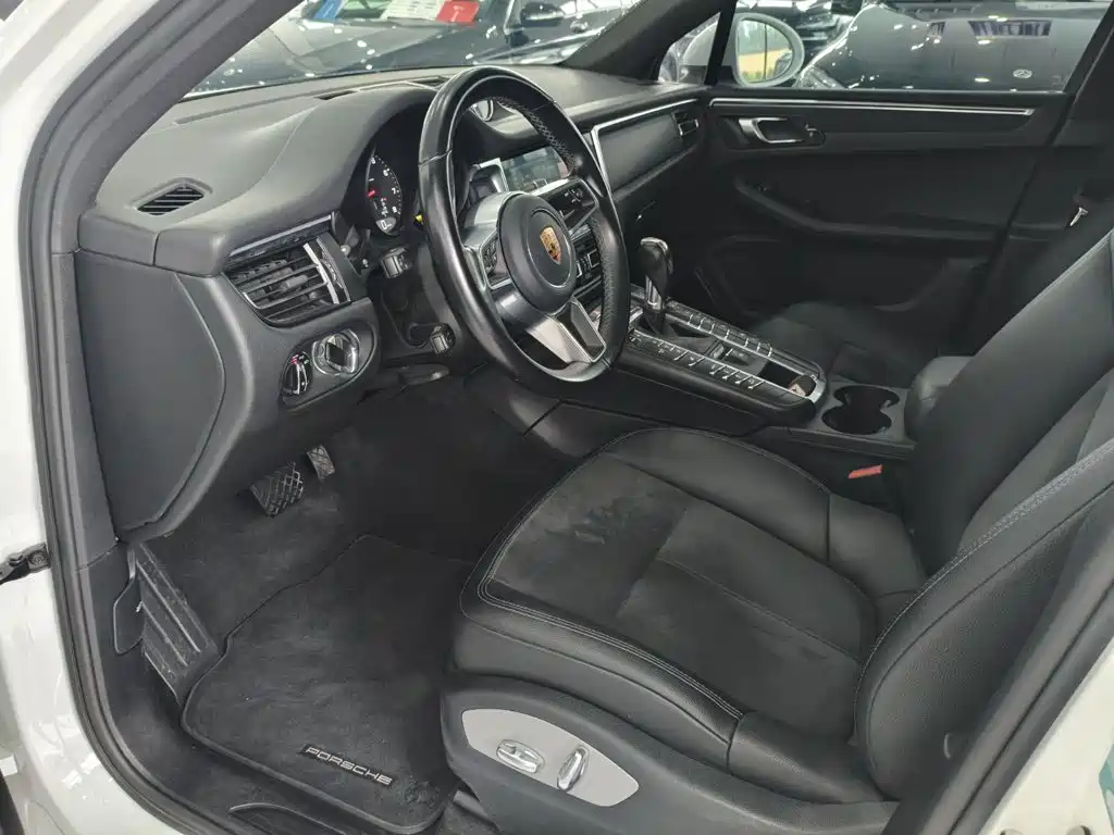 Porsche Macan — миниатюра 9