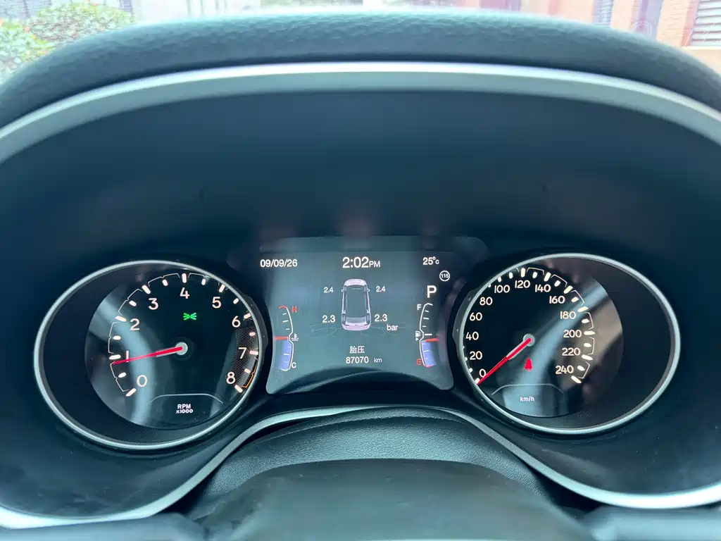 Jeep Compass — миниатюра 15