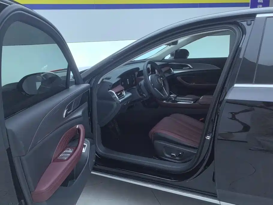 Hongqi Hongqi H5 — миниатюра 9