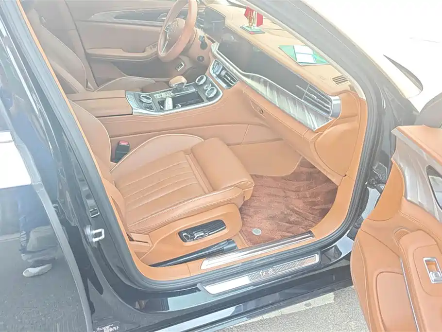Hongqi H9 2022 2.0T
