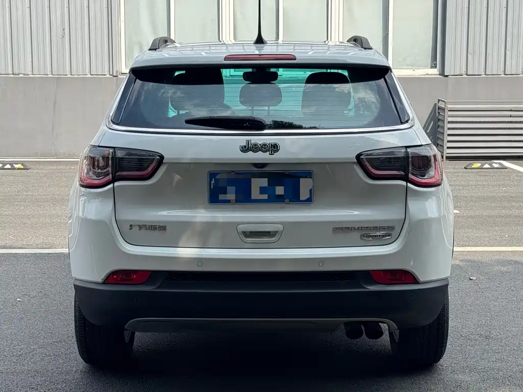 Jeep Compass — миниатюра 6