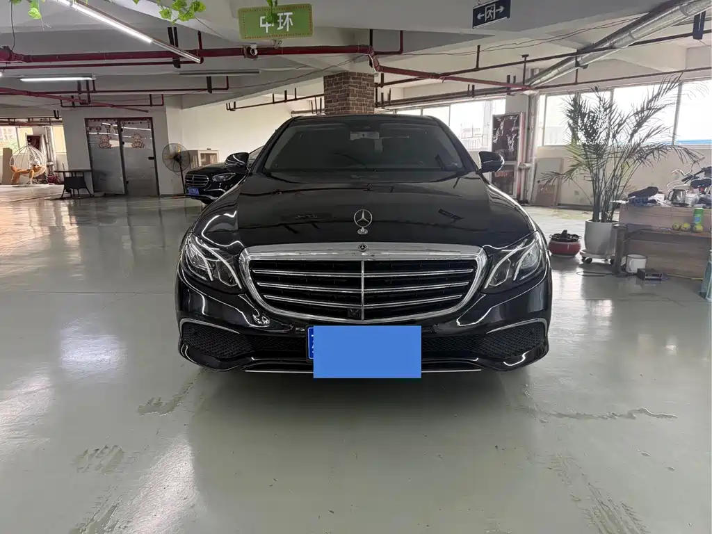 Mercedes-Benz E-Class — миниатюра 3