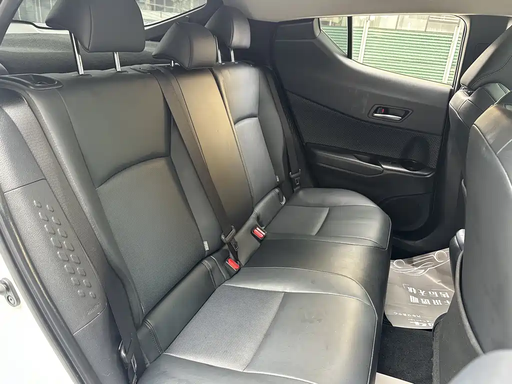 Toyota C-HR 2023 2.0L Lead
