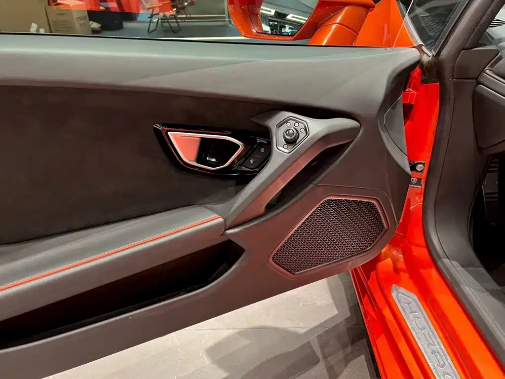 LAMBORGHINI HURACÁN