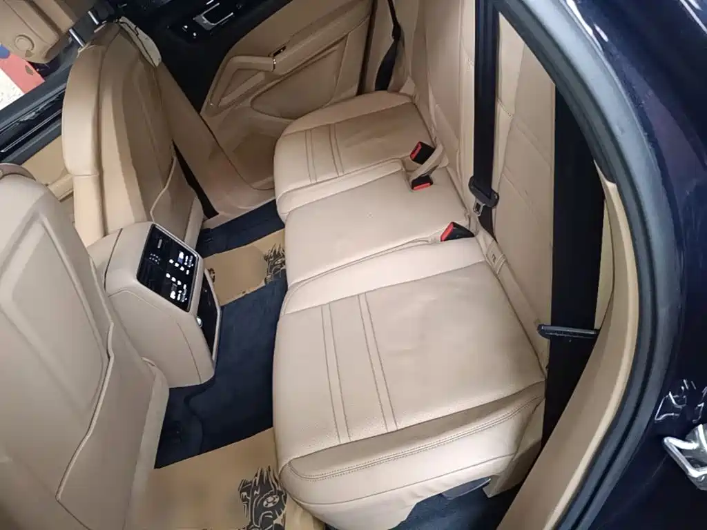 Porsche Cayenne — миниатюра 17