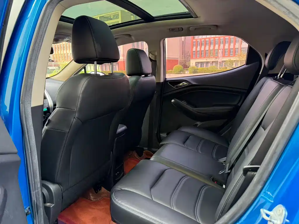 BYD Yuan EV — миниатюра 5