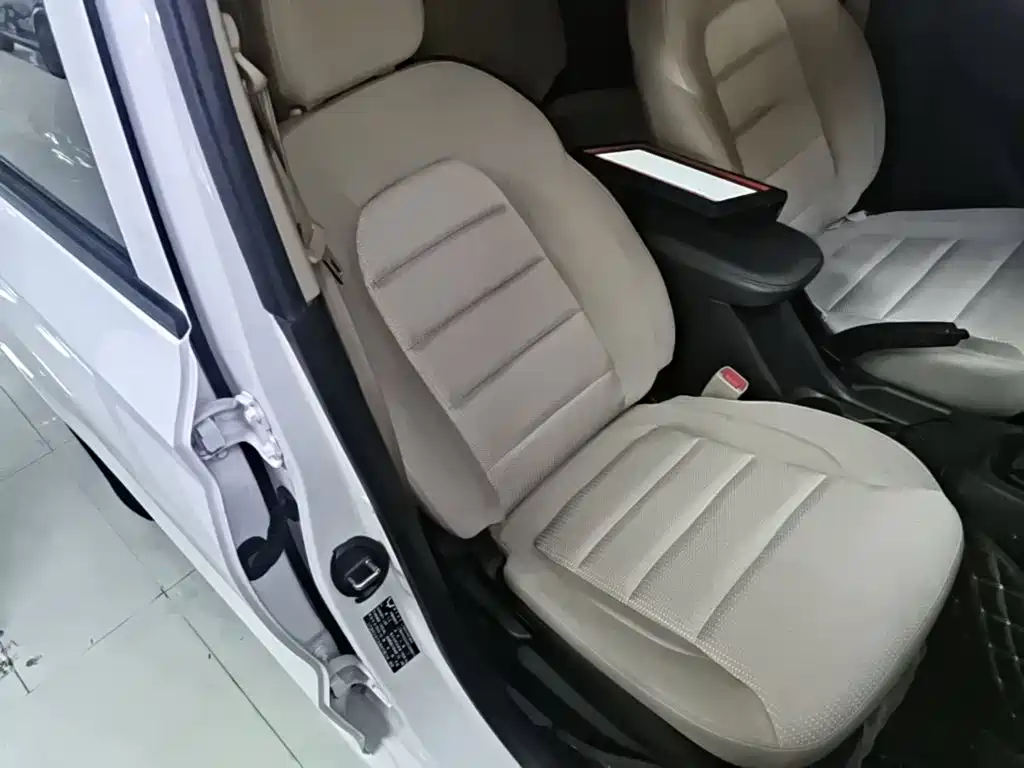 Wuling Hongguang — миниатюра 25