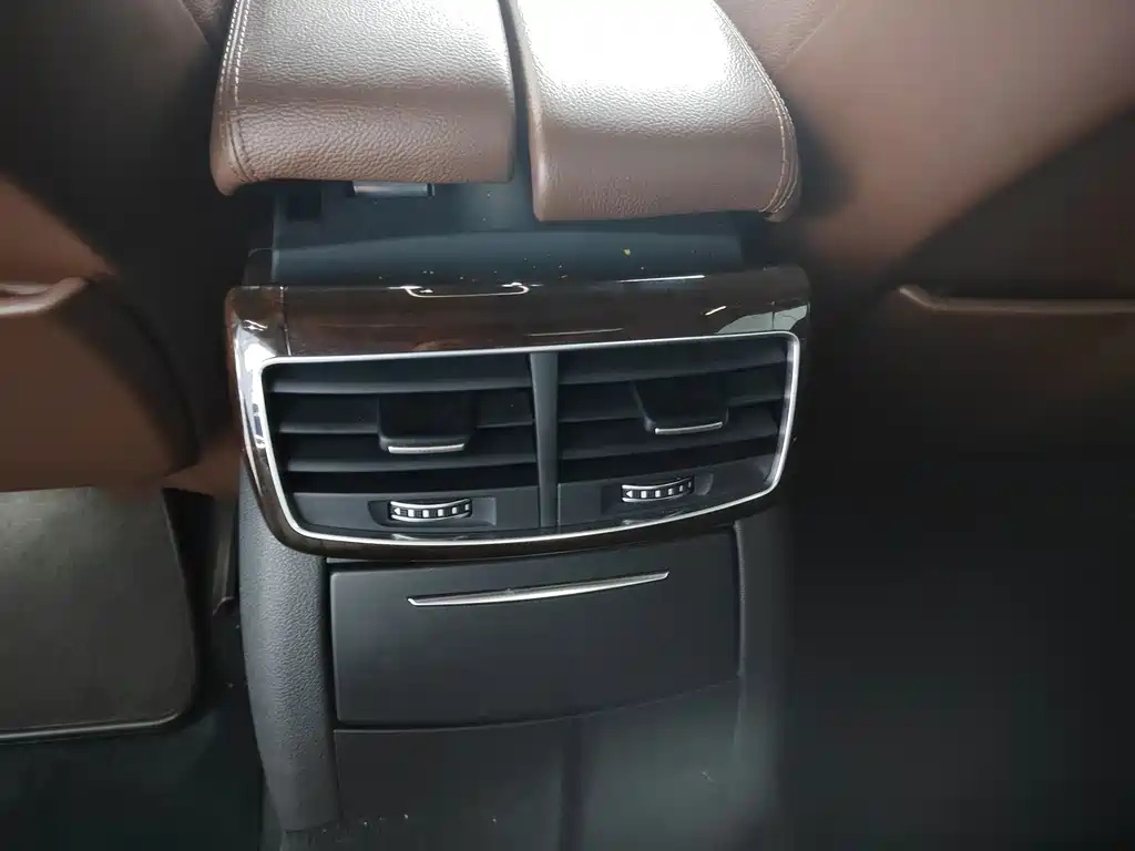 Audi A8 — миниатюра 12