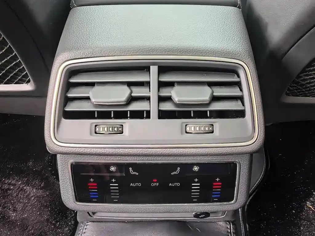 Audi A6L — миниатюра 10